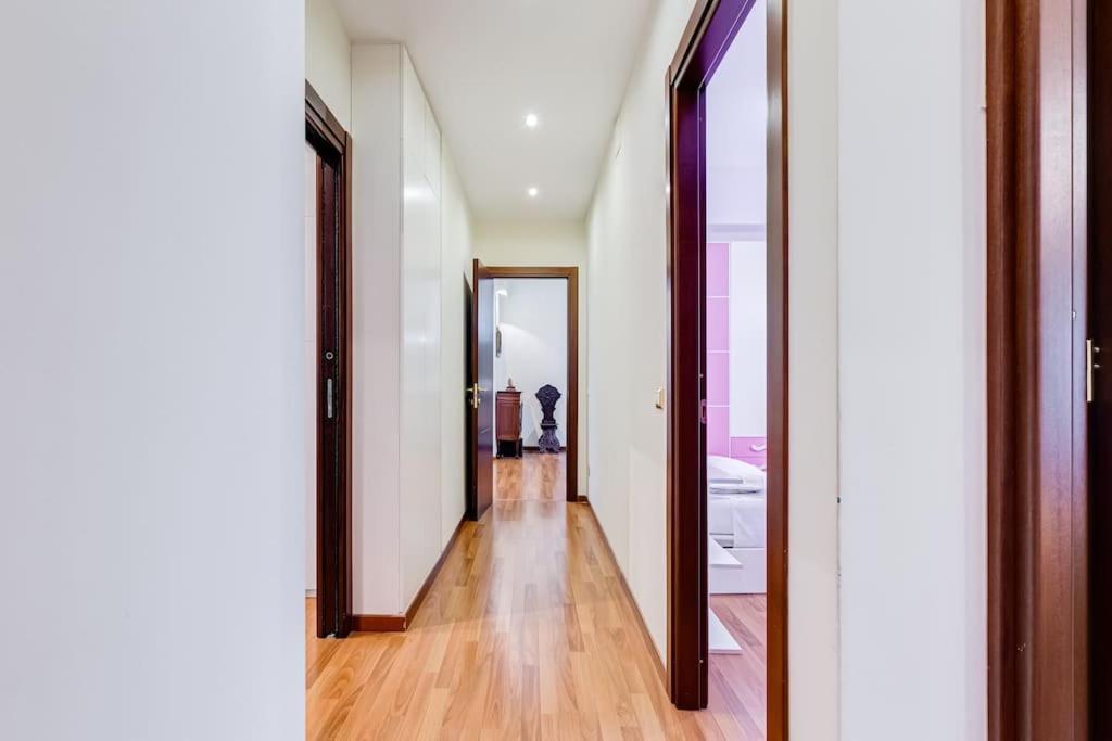 רומא Exclusive Apartment In Eur Lake מראה חיצוני תמונה