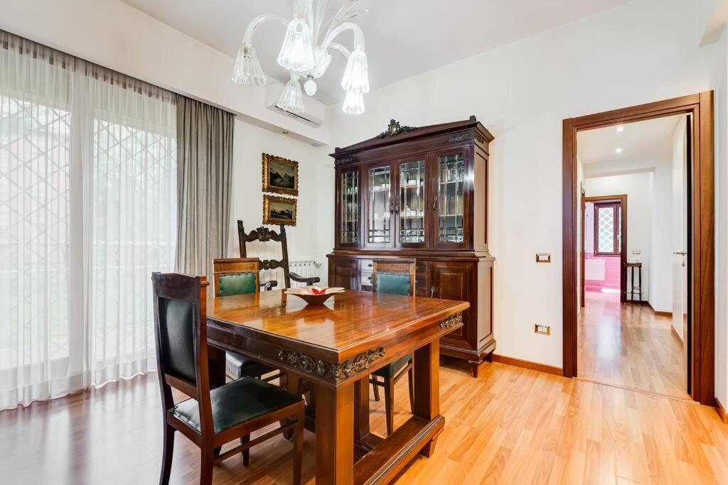 רומא Exclusive Apartment In Eur Lake מראה חיצוני תמונה