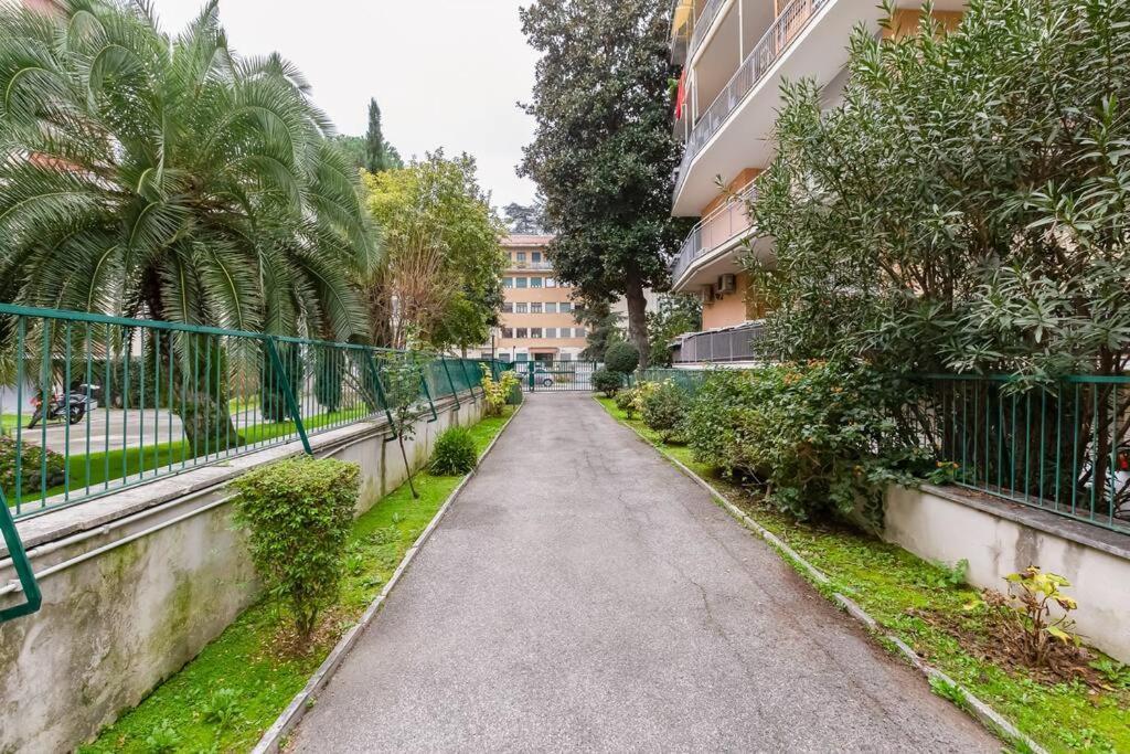 רומא Exclusive Apartment In Eur Lake מראה חיצוני תמונה