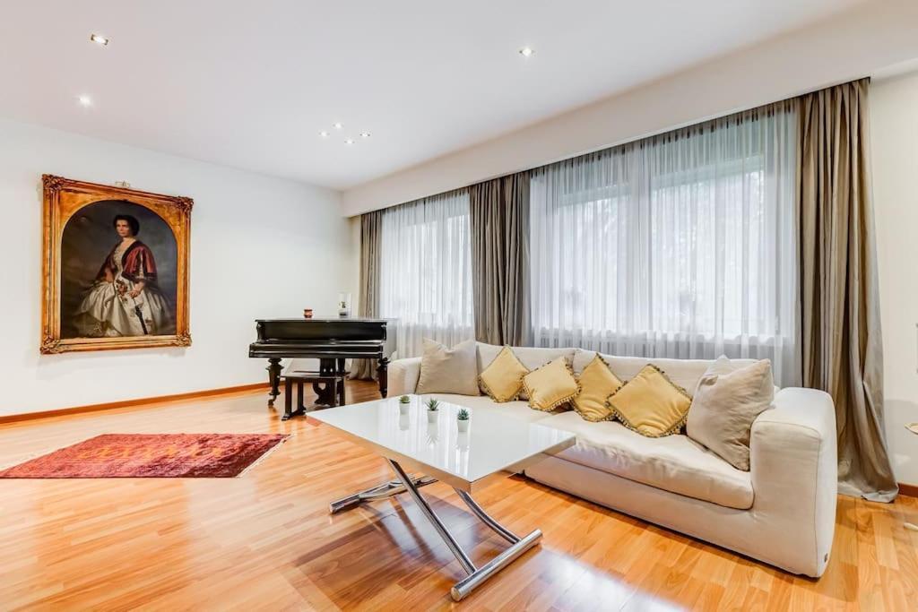 רומא Exclusive Apartment In Eur Lake מראה חיצוני תמונה