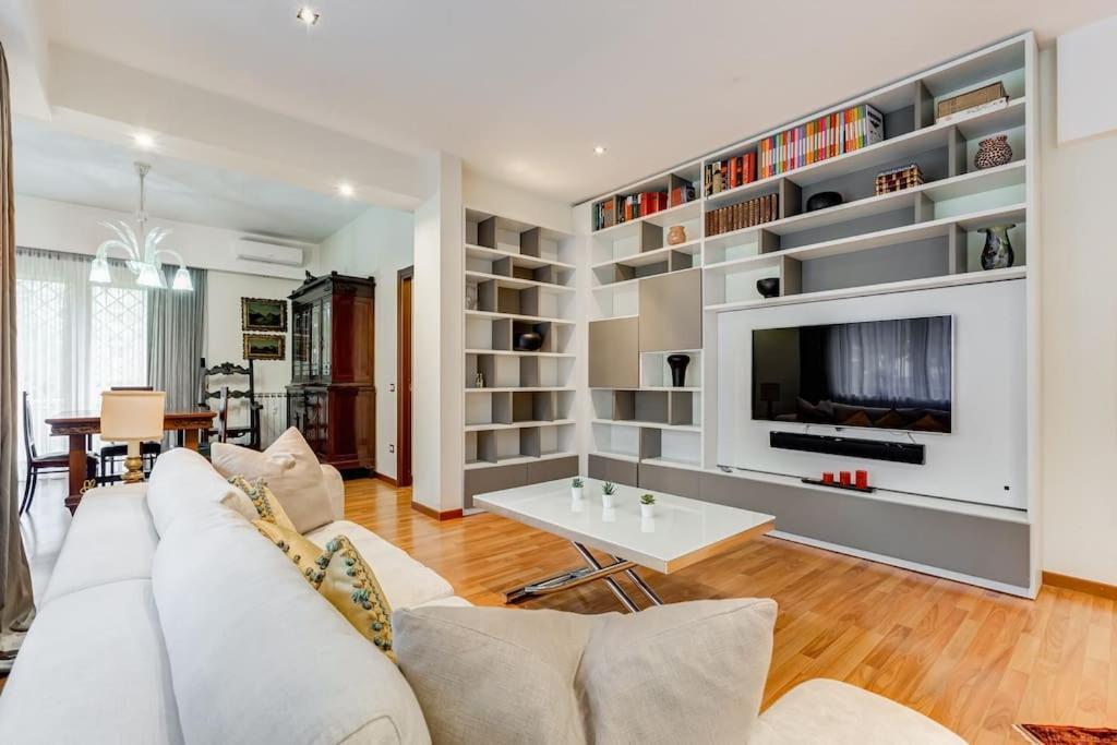רומא Exclusive Apartment In Eur Lake מראה חיצוני תמונה