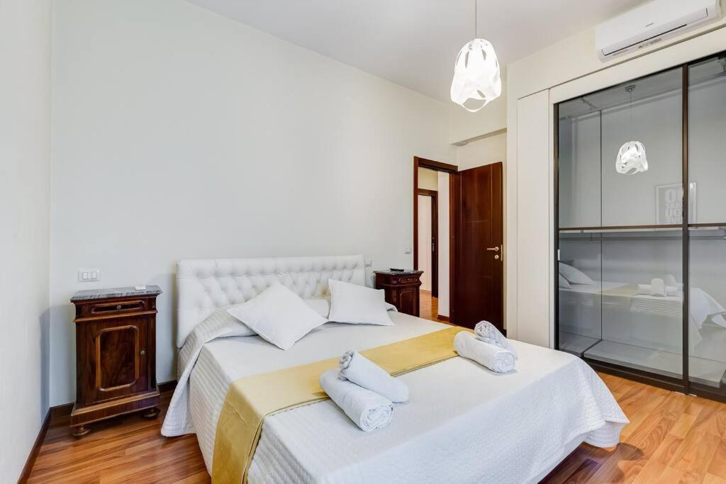 רומא Exclusive Apartment In Eur Lake מראה חיצוני תמונה