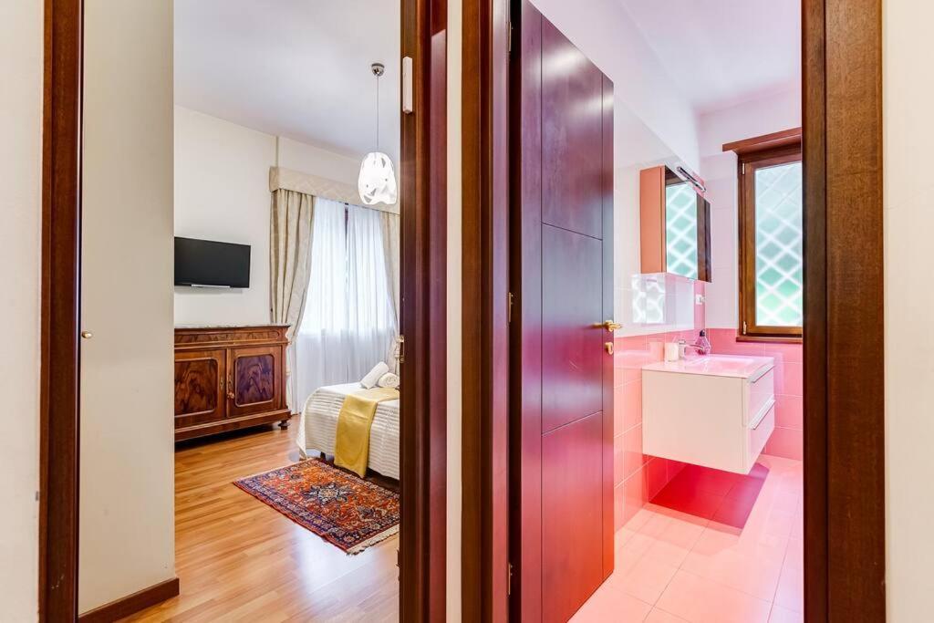רומא Exclusive Apartment In Eur Lake מראה חיצוני תמונה