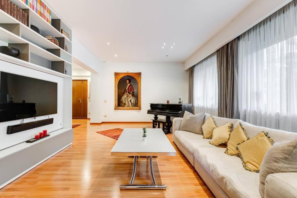 רומא Exclusive Apartment In Eur Lake מראה חיצוני תמונה