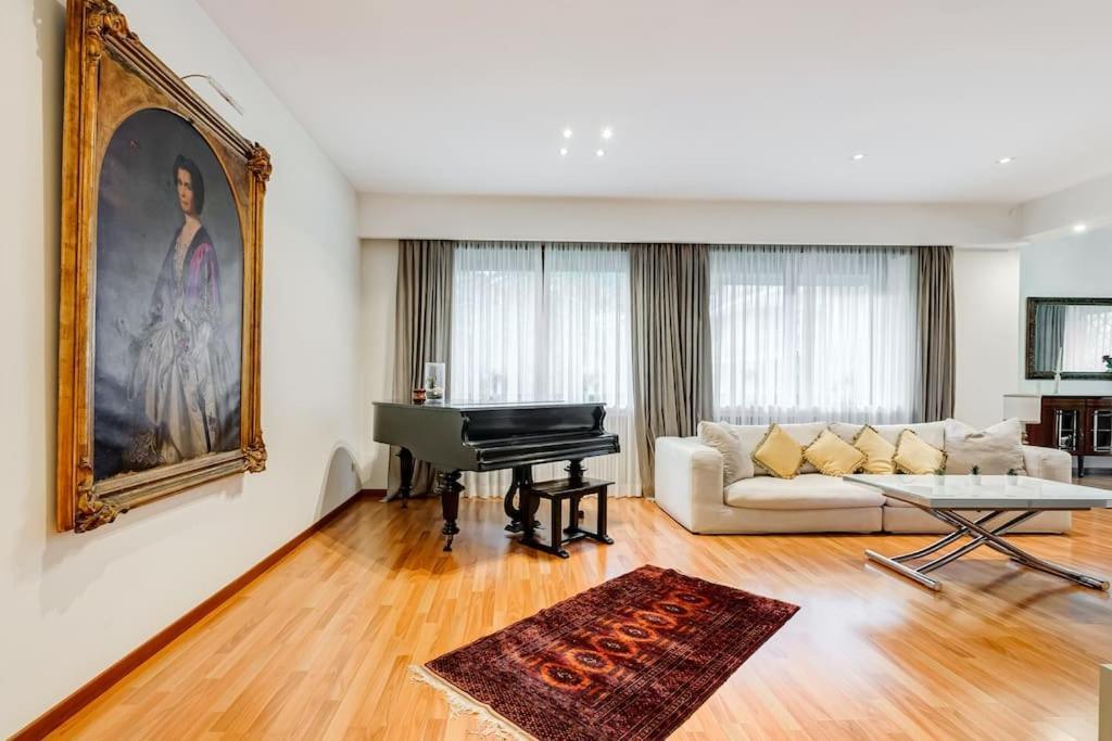 רומא Exclusive Apartment In Eur Lake מראה חיצוני תמונה